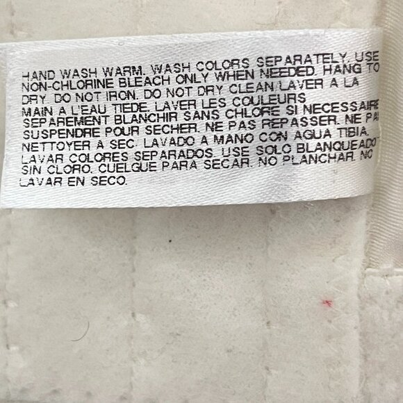 Wacoal Basic Beauty Full Figure Seamless Underwire Bra, Size 42D  85519 - Picture 6 of 8